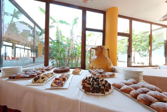 Hotel Club Santa Sabina Torre Santa Sabina Eksteriør bilde